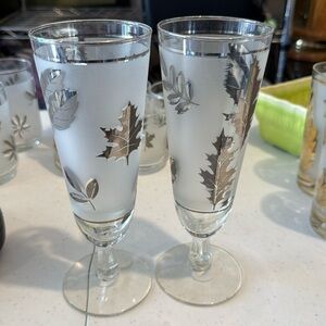 2 Vintage Frosted Pilsner Glasses Mid Century Barware Silver Leaf Foliage